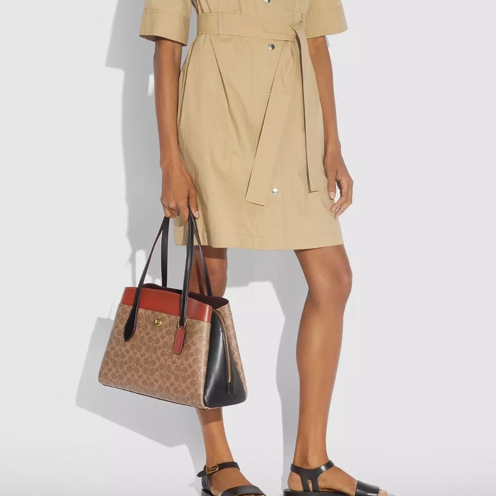 Coach Lora Carryall Triple Compartment Tote Shoulder Bag.‎